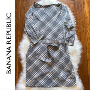 ✨Banana Republic Flannel Belted Dress✨